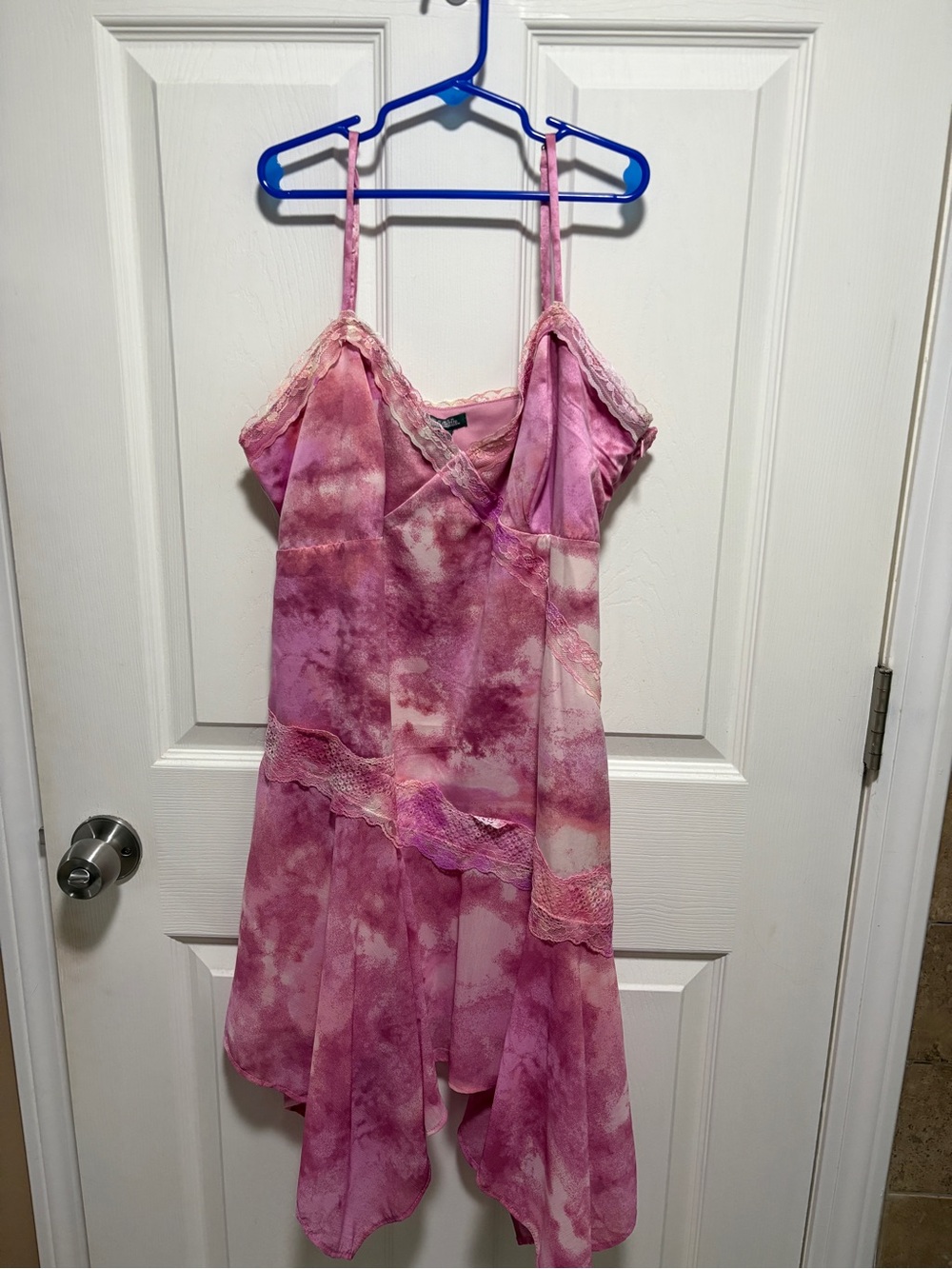 Pink Tie-Dye Lace-Trim Spaghetti Strap women’s Dress